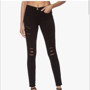 IN STORES NOW Frame Le Skinny Jeans Ripped Noir 24